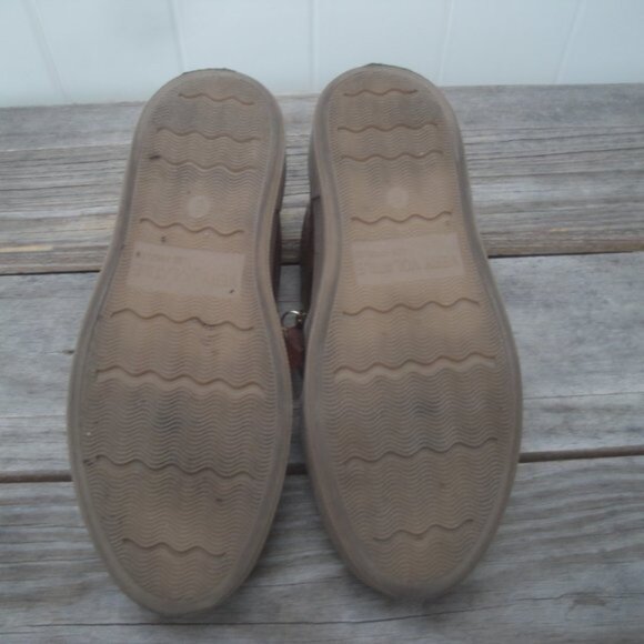 Very Volatile V Studi of LA Size 6 Brown Crocodile Design w gold zippers shoes - Picture 3 of 6